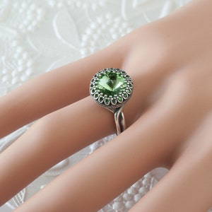 Peridot-Kristallring, Peridot-Swarovski-Kristallring, Peridot-Grünring, Cocktailring, Silberring, Swarovski-Kristallring, verstellbarer Ring