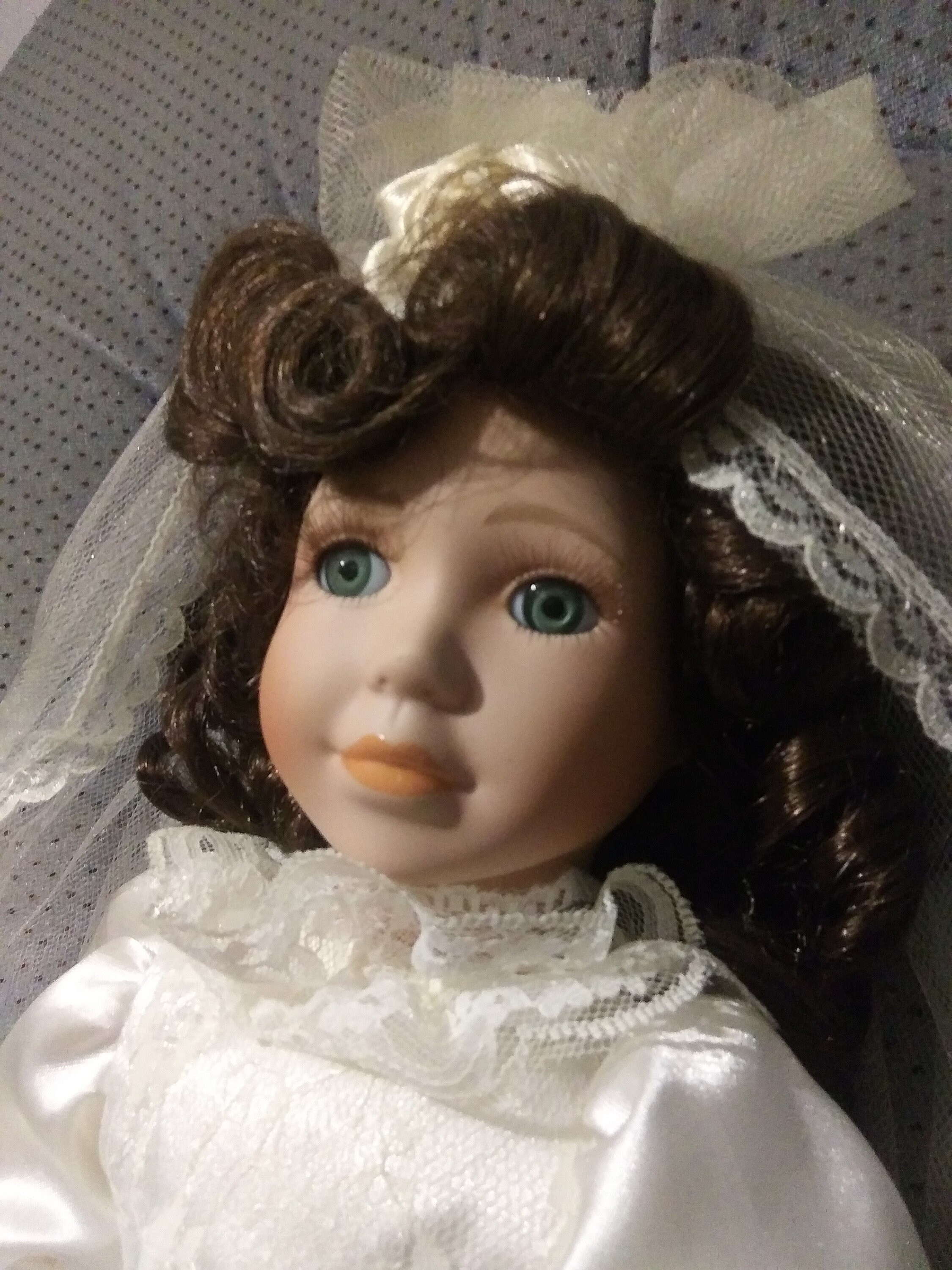 Vintage Porcelain Bride Doll: Sandy, Collectible Wedding Decor