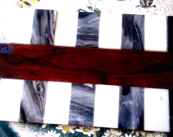Tabla de embutidos/quesos de madera y mármol vintage