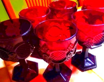Accesorios de comedor festivos vintage de color rojo rubí de Avon Cape Cod
