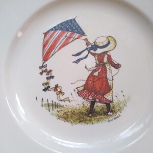 Plato de cristal de carnaval: Decoración de cometa de Holly Hobbie y osos de EE. UU. Holly Hobbie plate