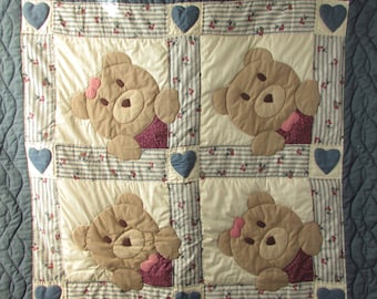 Handmade Teddy Bear Quilt: Nursery Wall Decor (38x38)
