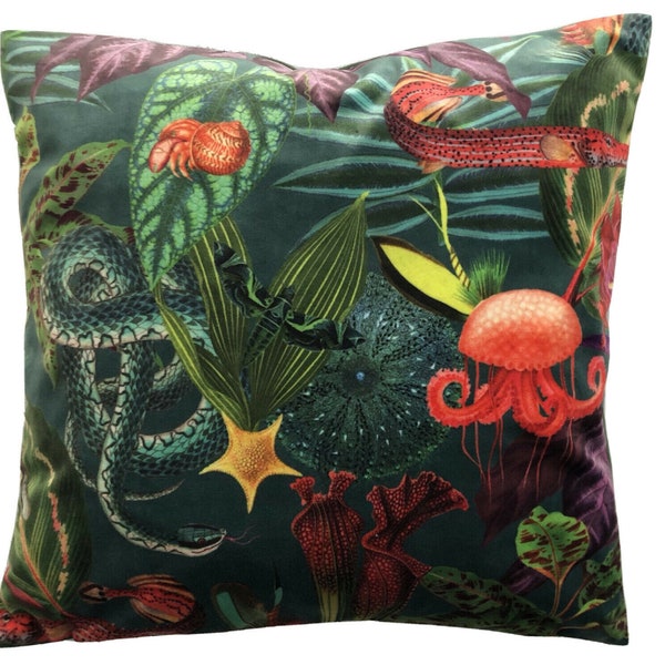 Housse de coussin fantaisie tissu velours italien imprimé vie marine plantes botaniques coquillages oiseaux serpents étoiles pieuvre