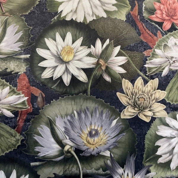 Tela estampada de terciopelo italiano con nenúfares y flores de loto en color verde. Se vende por metro.