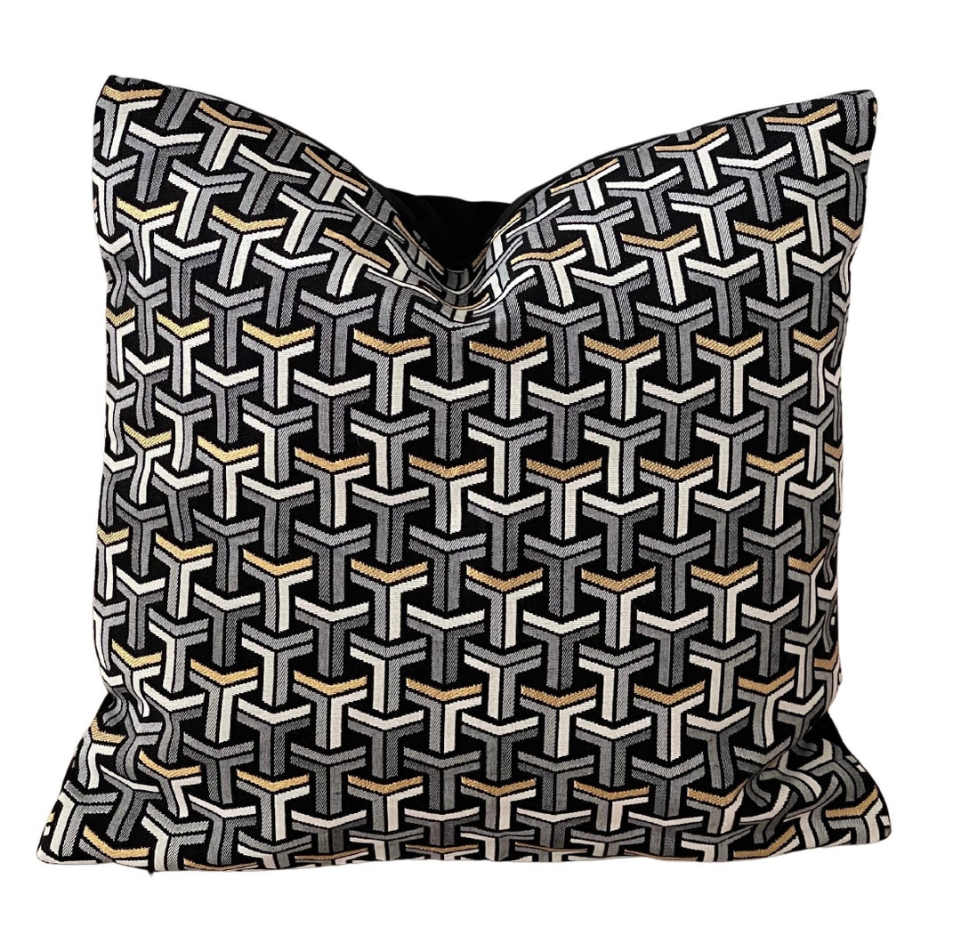 Graphic Cushion Cover / Check and Stripes / Geometric Nordic Pattern ...