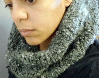 Gray Cowl / Chunky Cowl / Grey Infinity Scarf / Handknit Infinity Scarf