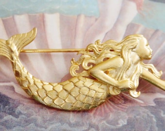 Very Rare Gold Tone Mermaid With Pearl Brooch Pin