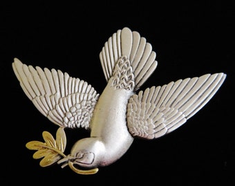 JJ VINTAGE PEACE DOVE WITH OLIVE BRANCH PEWTER TACK PIN JJ VINTAGE PEACE DOVE WITH OLIVE BRANCH PEWTER TACK PIN