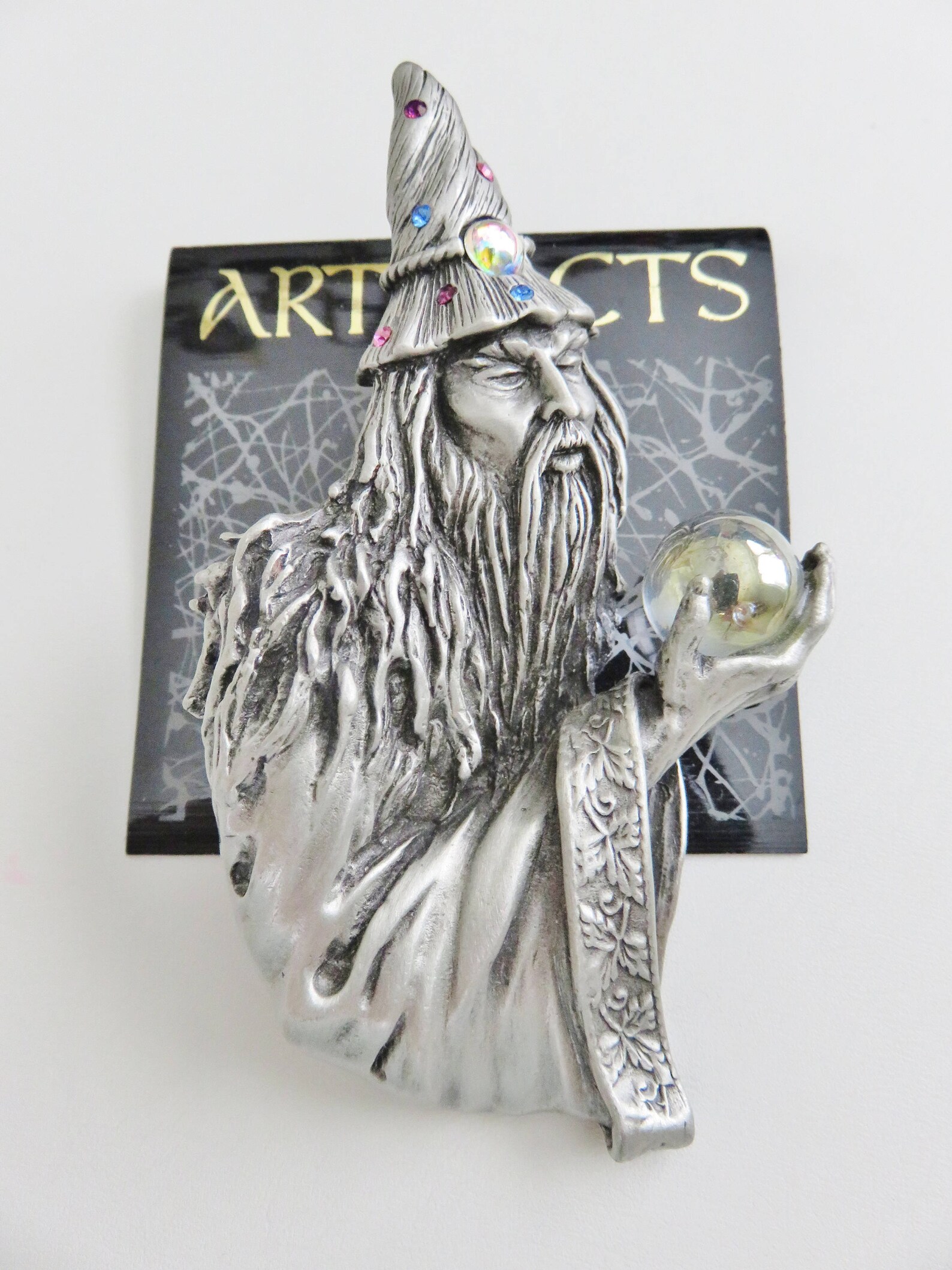 Spilla Quadrata In Peltro Argentato 'Faccia Di Leone' Di - Foto 9