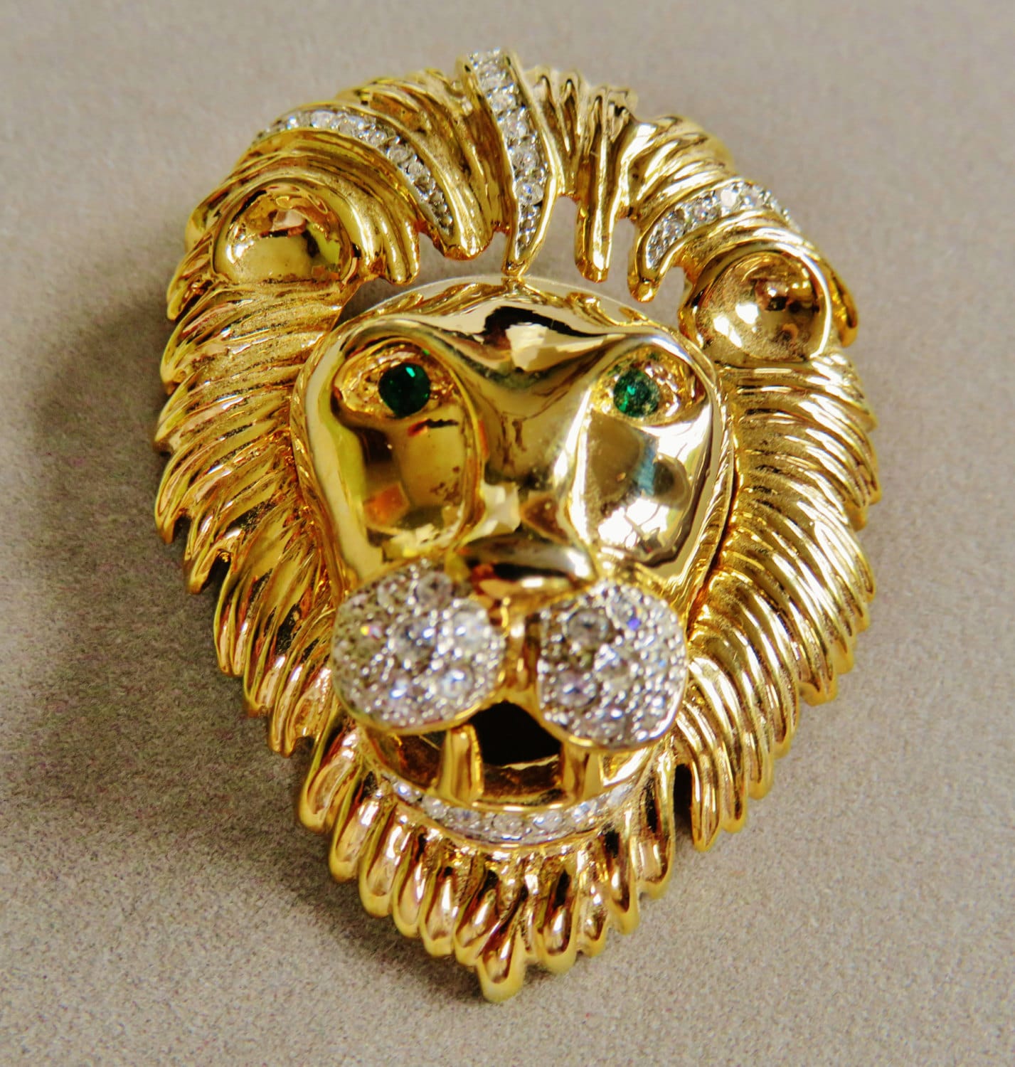 ブローチ・コサージュ Lion Head Brooch il_fullxfull.856084561_1d37.jpg