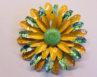 Fabulous Flower Power Brooch