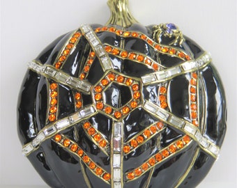 Heidi Daus Massive Pumpkin With Spider Web And Spider Brooch