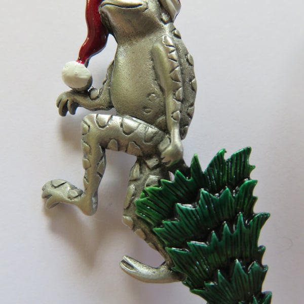 Whimsical JJ Jonette Silver Pewter Santa Frog Schlepping Christmas Tree Home Brooch Pin