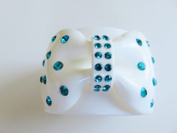 Vintage  Bow Style White Lucite Cuff Bracelet wit… - image 2