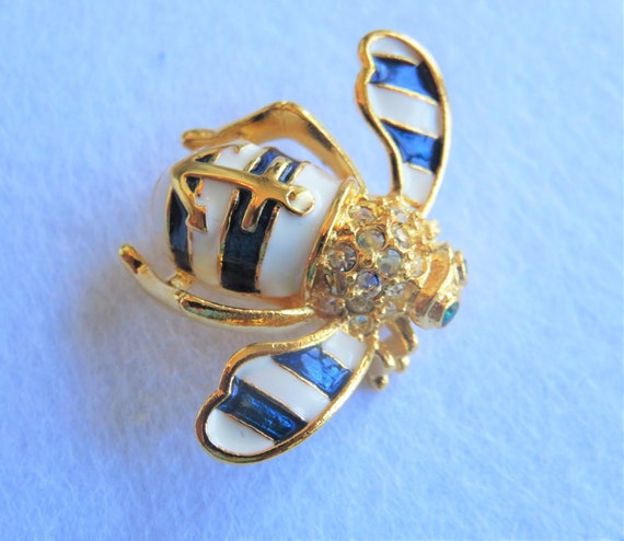 Joan Rivers Anchor Bee Pin - image 3