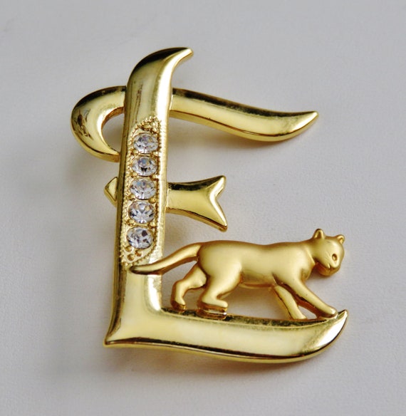 JJ Jonette Matte Gold Tone Cat Initial "E" Brooch… - image 3