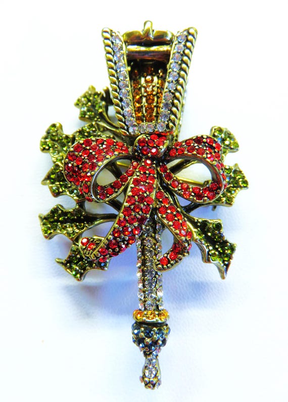 Heidi Daus Christmas Lantern With Bow Brooch