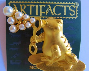 Rare/Hard To Find Gold Tone JJ Jonette Frog Blowing Pearl Bubbles Brooch Pin