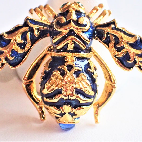 Joan Rivers  Private Collection Patriotic Eagle Bee Brooch Pin
