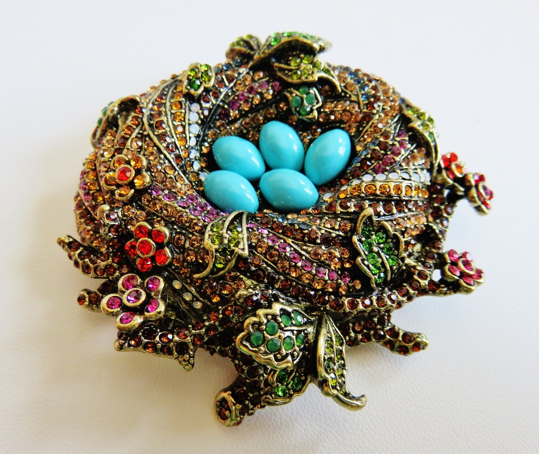 Heidi Daus on A Larks Bird Nest Brooch Pin
