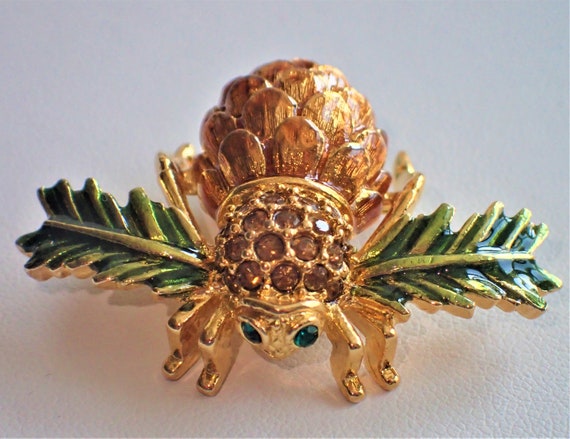 Joan Rivers Classic Collection Pinecone Bee Pin
