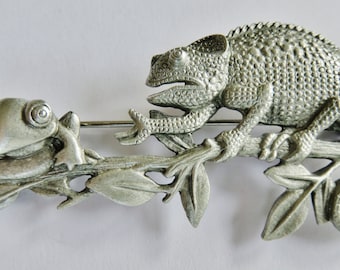 JJ Jonette Chameleon And Frog Chat On Tree Limb Brooch Pin