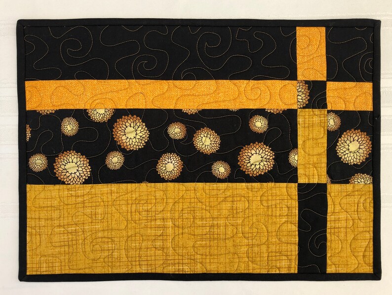 QUILTED PLACEMAT SET of 4 Gold and Black Placemats Modern Etsy