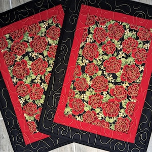 QUILTED PLACEMAT SET of 2, Elegant Placemats, Handmade Placemats, Quilted Placemats, Red Roses on Black, Gold Metallic