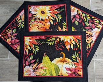 FALL/CHRISTMAS PUMPKIN Placemat Set of 4, Quilted, Handmade, Accent is Red, Pumpkins, Gourds, Flowers, Berries, Fall Leaves, Table Decor
