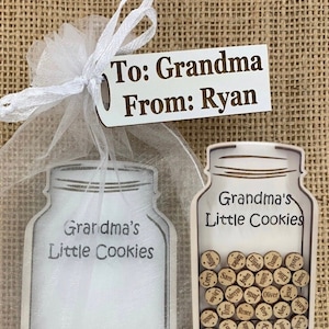 Grandma Mothers Day Gift for Meemaw, Aunt, Gifts for Mom With Names Engraved Expectancy New Child Grandparents Personalized