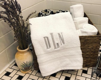 Set of 2 - Personalized Monogrammed Luxury Hand Towels | Free Shipping | Embroidered Monogram