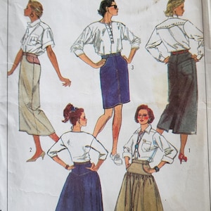 May include: Simplicity sewing pattern envelope with illustrations of women's clothing designs, including skirts and blouses. The envelope has the number 3189 and size NN (10-16).