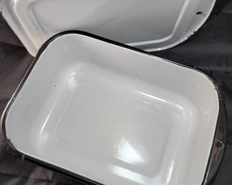 White with Black Trim Enamelware Tray w/ Lid