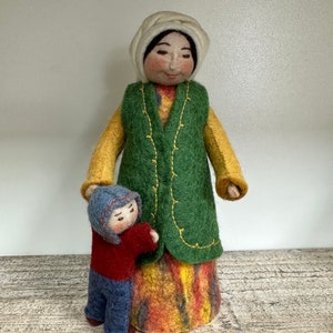 Handmade Felt Folk Doll Mother with Baby/Beautifully Hand Embroidered Ethnic Kyrgyz Doll /Gift Ideas/Decoration for Mother's day image 1