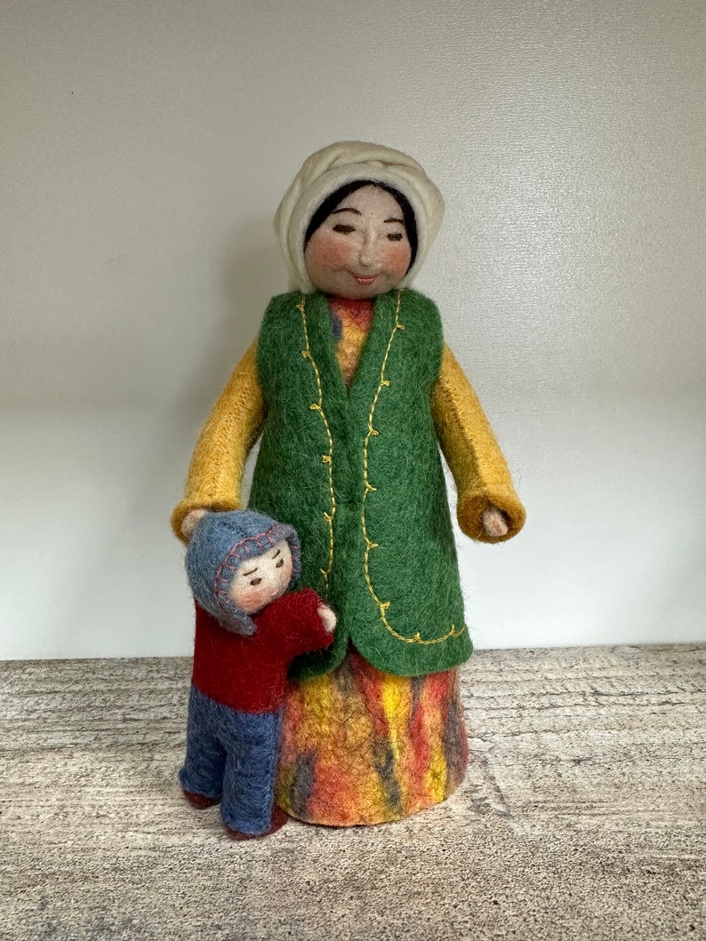 Handmade Felt Folk Doll Mother with Baby/Beautifully Hand Embroidered Ethnic Kyrgyz Doll /Gift Ideas/Decoration for Mother's day image 1