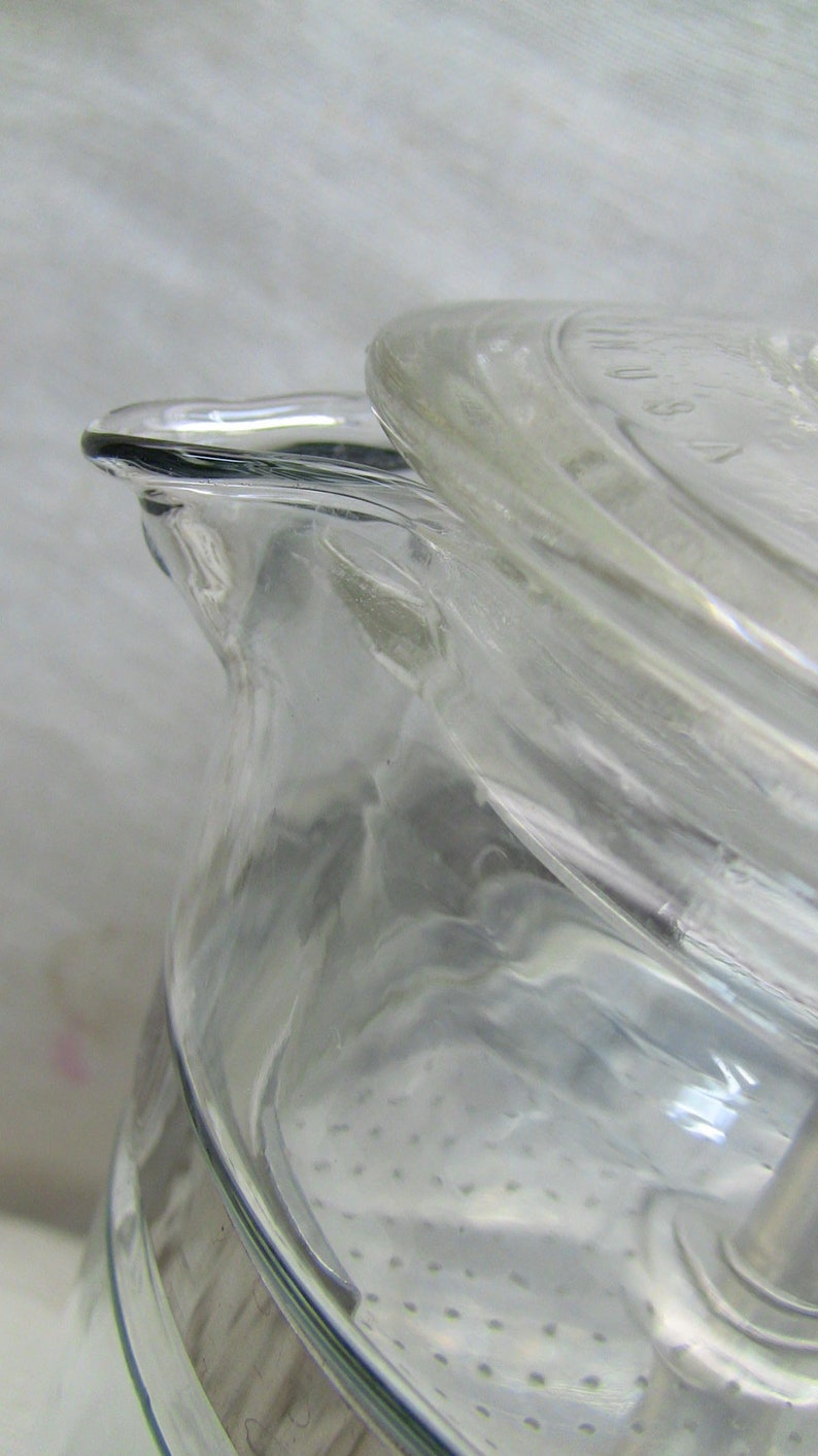 Pyrex 6 Cup Coffee Pot With Glass Stem and Basket, Aluminum Basket