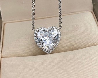 Haluoo Fashion Fuax Diamond Love Mom Heart Shaped Sign Heart Pendant Necklace Sterling Silver Diamond Pendant Necklace Symol Crystal Jewerly Gift 