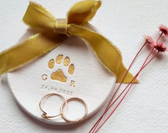 animal lover gift, dish personalized, Dog paw print,Engagement ring dish, ring holder dish with initials for wedding, wedding ring dish