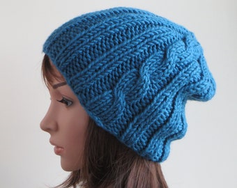 Handgestrickte Blaue Wollmütze: Grobstrick Zopfmuster Slouchy Mütze