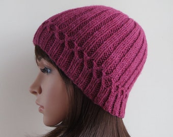 Pink Wolle Rippen Mütze: Grobstrick Strickmütze mit Zopfmuster