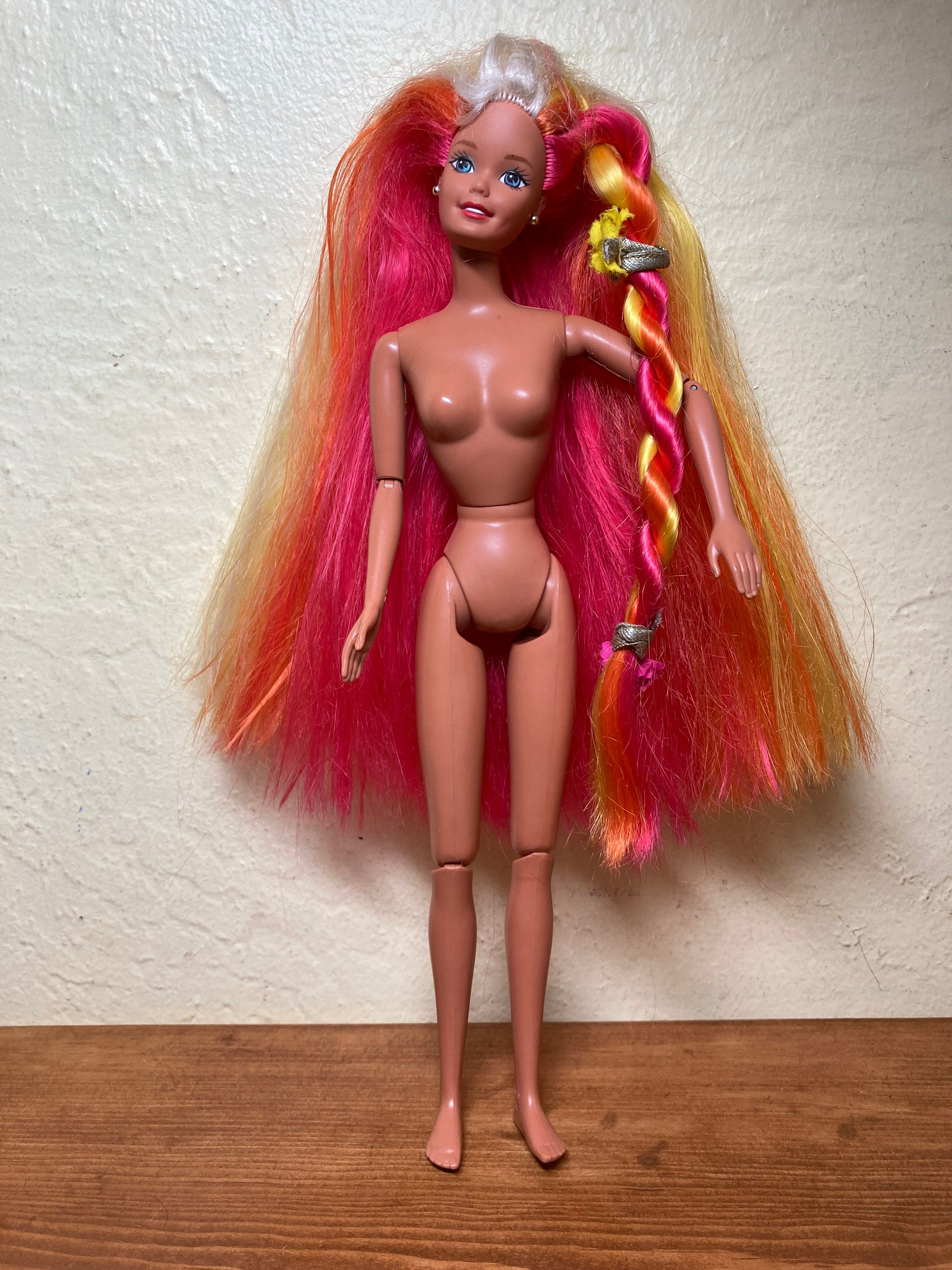 Blonde and best sale brunette barbie