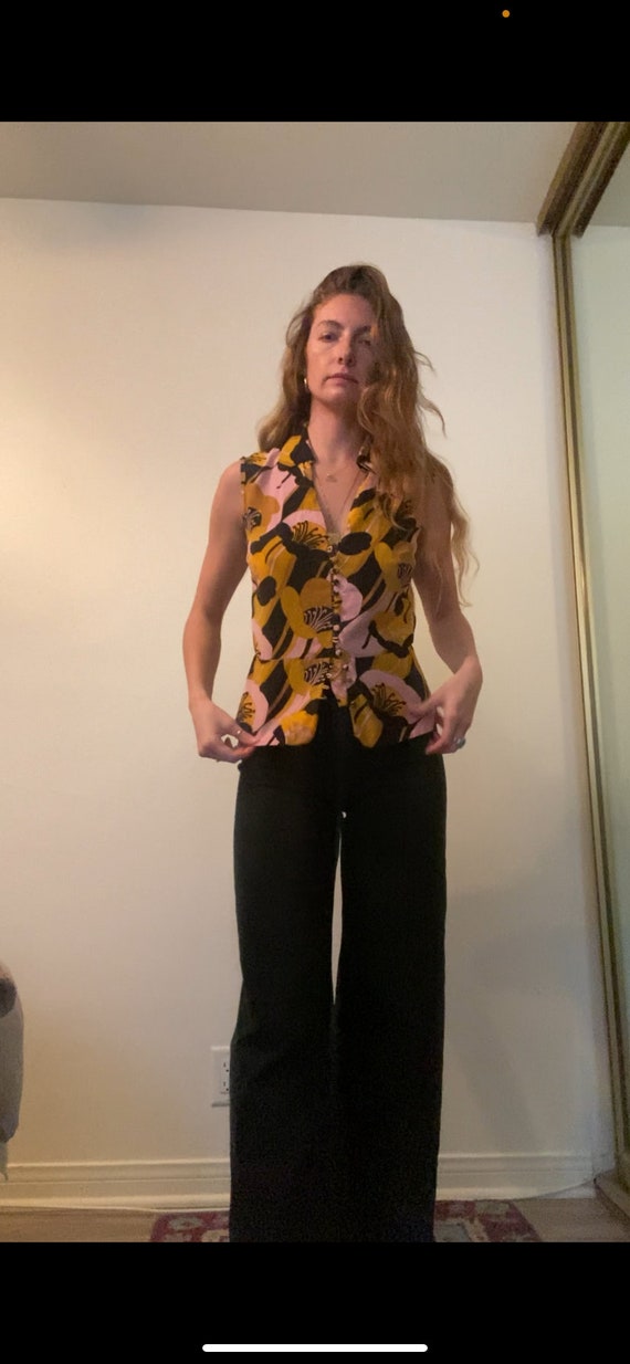 1960s Psychedelic Floral Tank Blouse - image 2