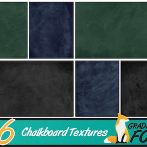 Op de afbeelding: Zes verschillende schoolbordtexturen in groen, blauw en zwart. De texturen zijn gerangschikt in een rasterpatroon. De afbeelding bevat de tekst "6 Chalkboard Textures" en "GRADIENT FOX".