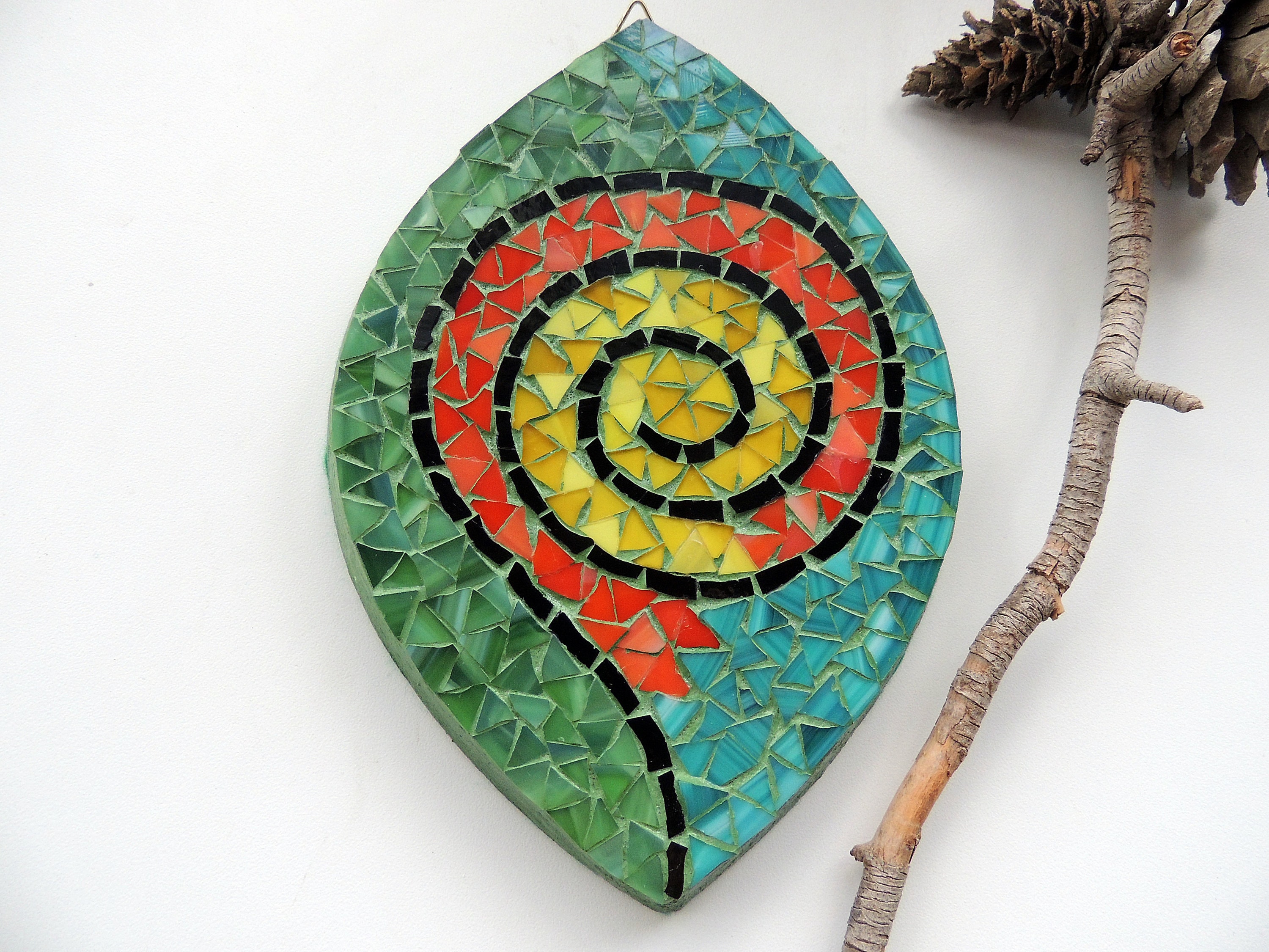 MECCANIXITY 50g Stained Glass Mosaic Leaf 15mm X Lebanon