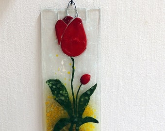 Fused Glass Small Tulip Suncatcher, Flower Wall Panel, Glass Tulip Suncatcher,  Housewarming Gift, Gift For Her, Mother's Day Gift