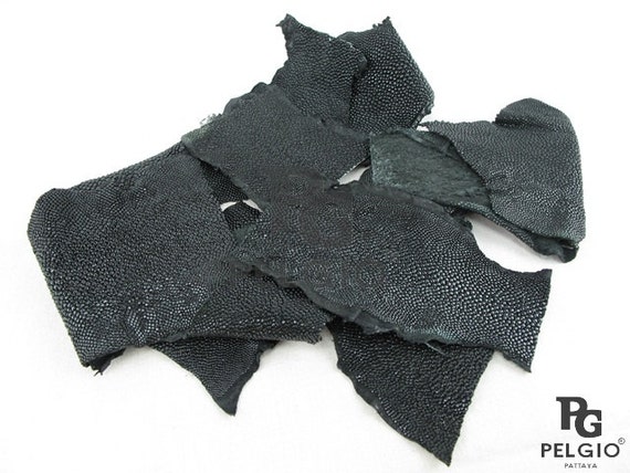 PELGIO Real Genuine Python Snake Skin Leather Hide Pelt Scraps 100 gram Black