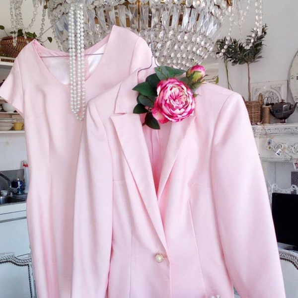 Pink silk cocktail suit vtg 1995 blazer+dress chanel style,S/XS size after marriage bride dress,jewelry button,pearls,italian taylor andmade