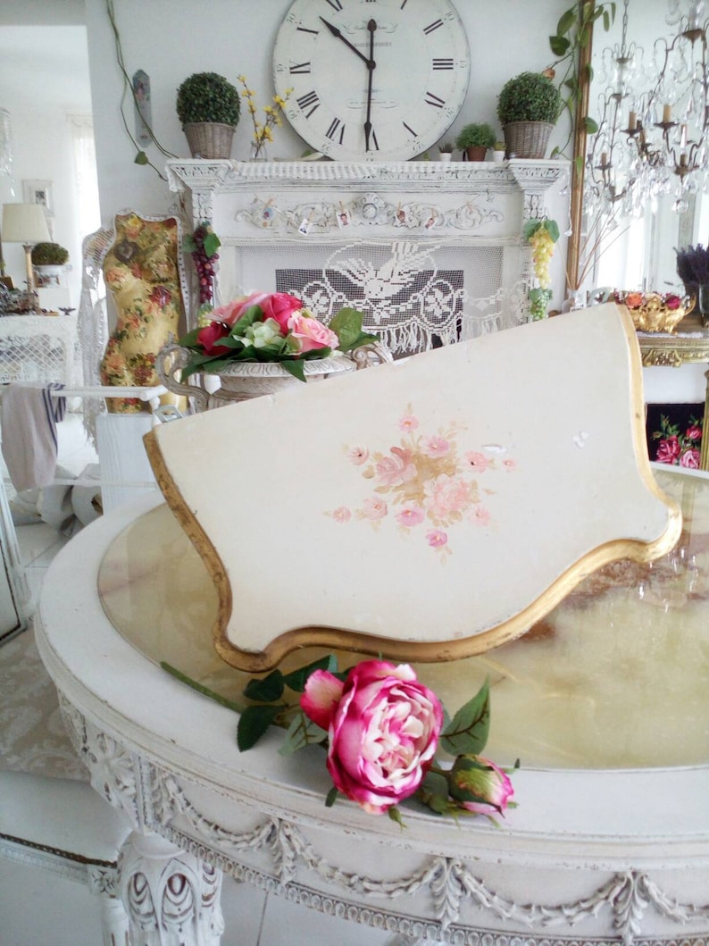 Venetian laquered,hand painted console table,Louis XV style curved leg italian furniture,shabby cottage chic,florentine funiture,soft colors