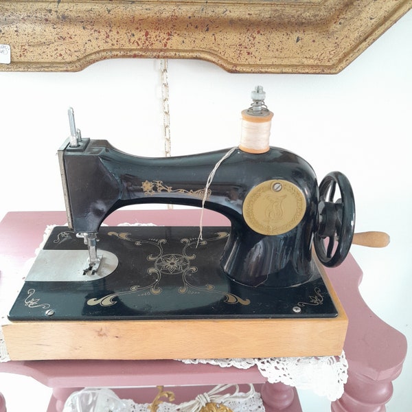 VINTAGE toy antique sewing machine, singer style, vintage toys, black and gold, shabby chic, french, old world, romantic cottage, prairie