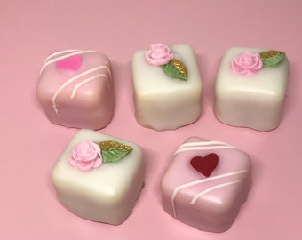 Mothers Day Hearts & Roses Petits Fours